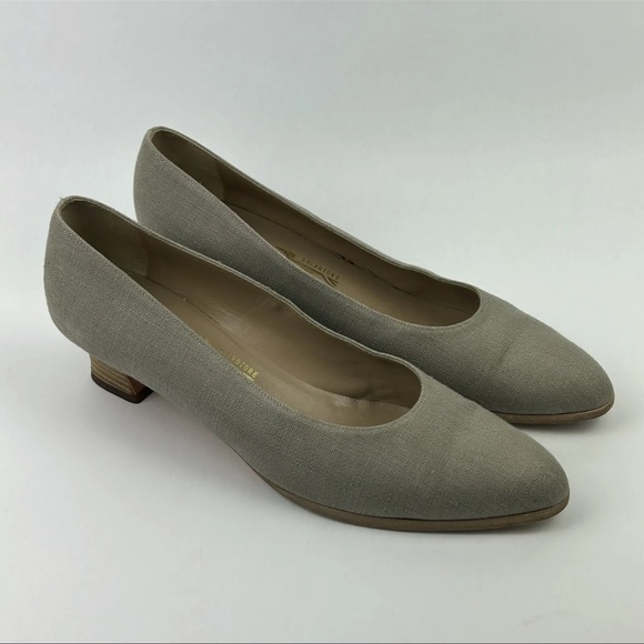Salvatore Ferragamo Italian Made Heels Pumps Shoes 9 AA Extra Narrow See Photos - Picture 5 of 9